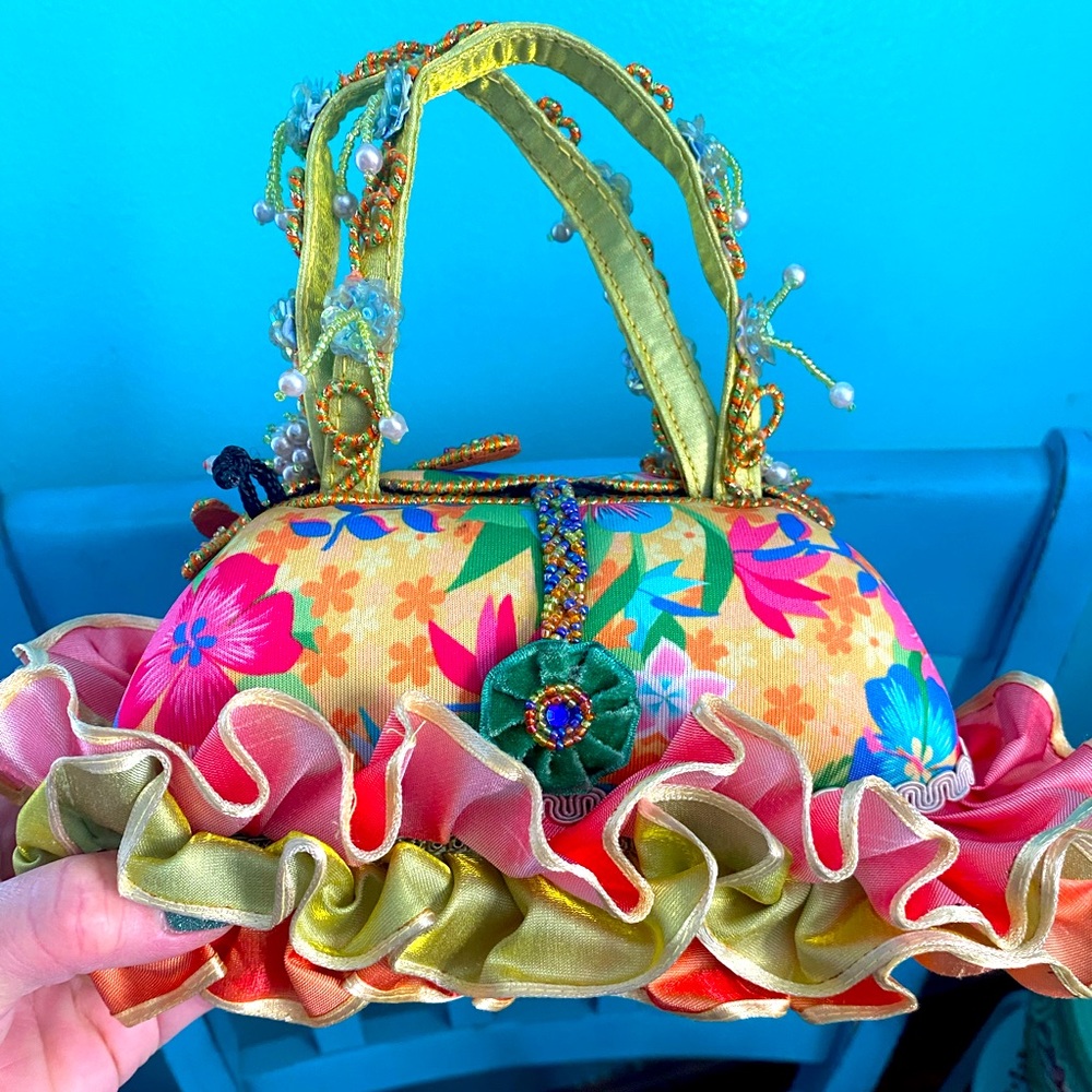 Beautiful Mary Frances purse